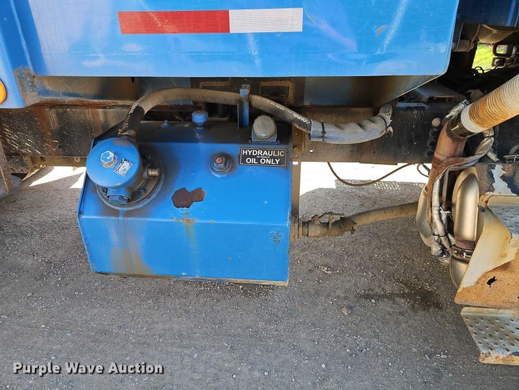 image for item EO7227 2016 Freightliner 108SD refuse truck