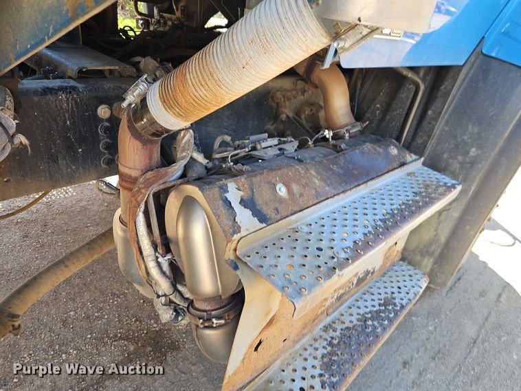 image for item EO7227 2016 Freightliner 108SD refuse truck