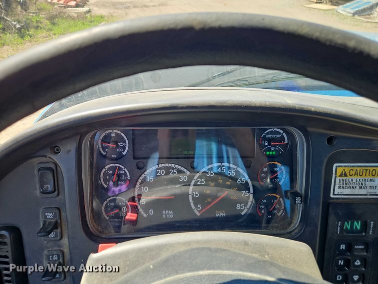 image for item EO7227 2016 Freightliner 108SD refuse truck