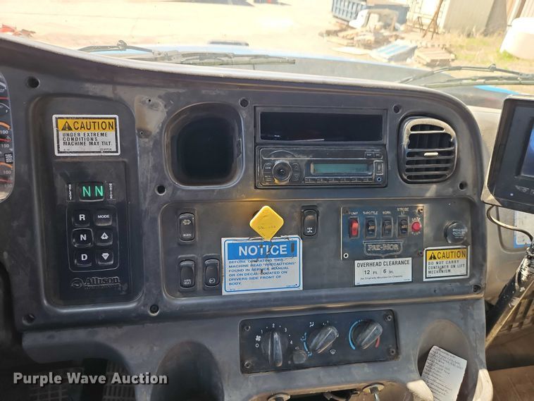 image for item EO7227 2016 Freightliner 108SD refuse truck