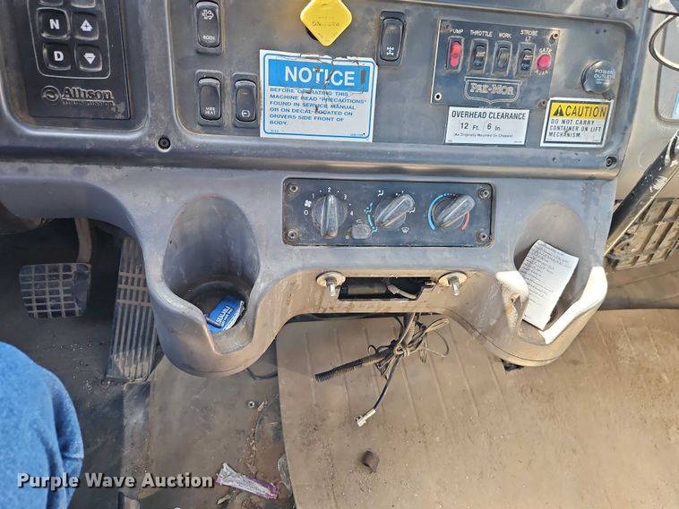 image for item EO7227 2016 Freightliner 108SD refuse truck