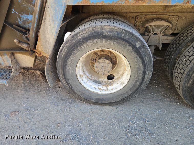 image for item EO7227 2016 Freightliner 108SD refuse truck