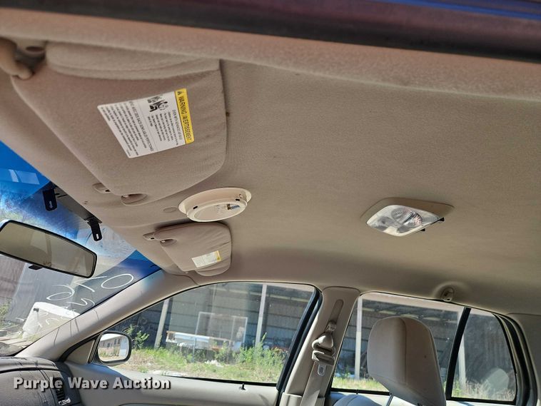 image for item EO7228 2010 Ford Crown Victoria Police Interceptor passenger vehicle