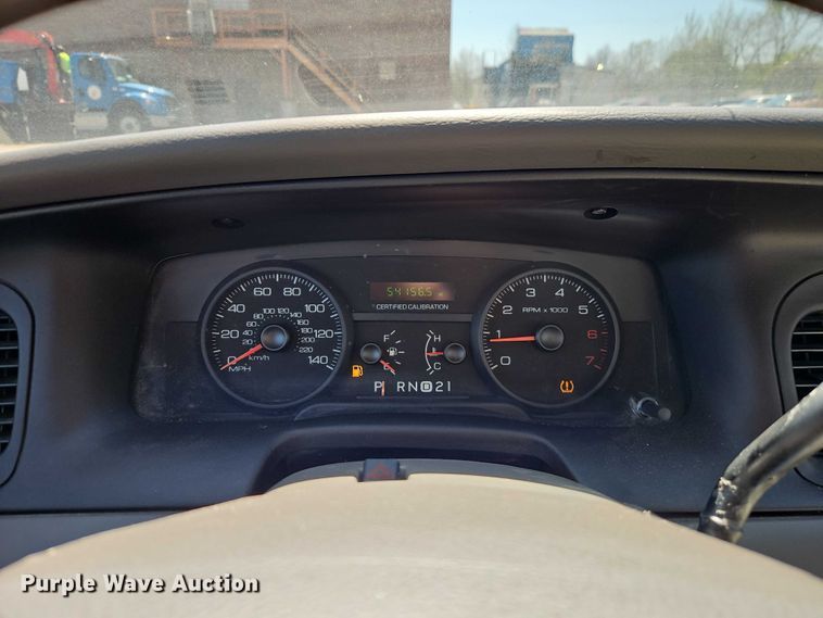 image for item EO7228 2010 Ford Crown Victoria Police Interceptor passenger vehicle