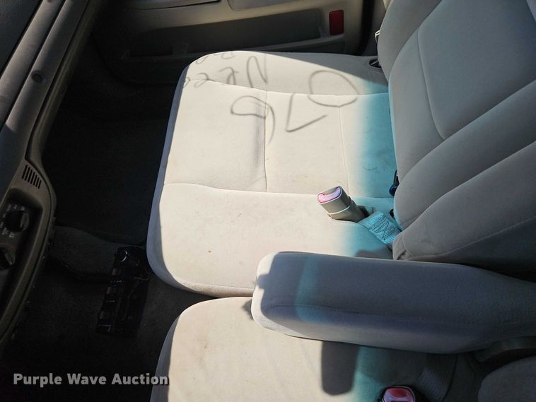 image for item EO7228 2010 Ford Crown Victoria Police Interceptor passenger vehicle