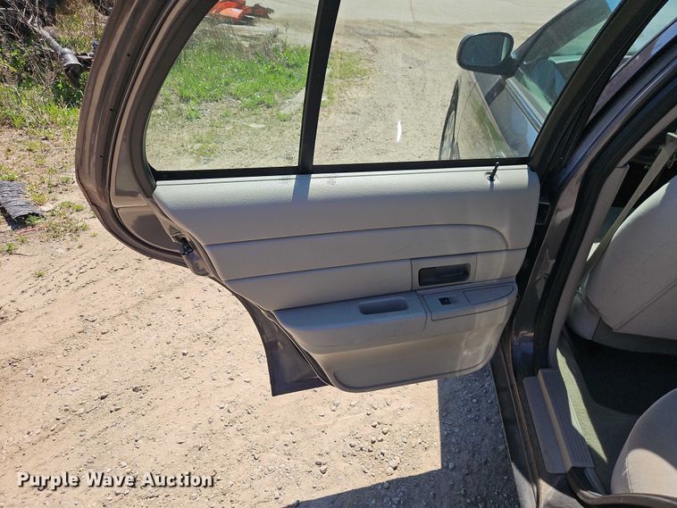 image for item EO7228 2010 Ford Crown Victoria Police Interceptor passenger vehicle