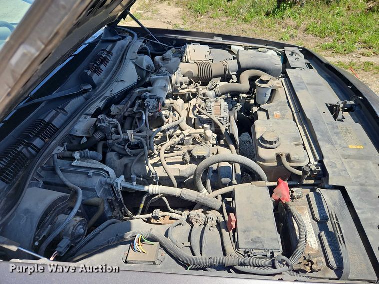 image for item EO7228 2010 Ford Crown Victoria Police Interceptor passenger vehicle