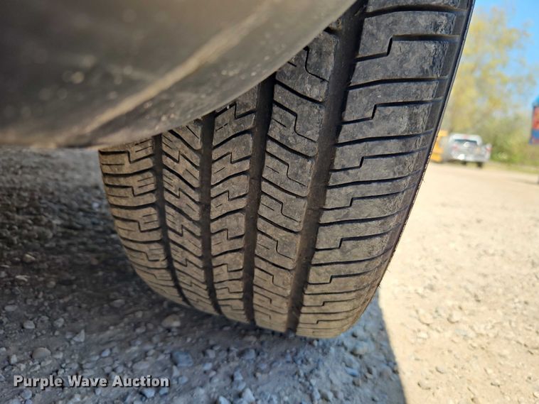 image for item EO7228 2010 Ford Crown Victoria Police Interceptor passenger vehicle