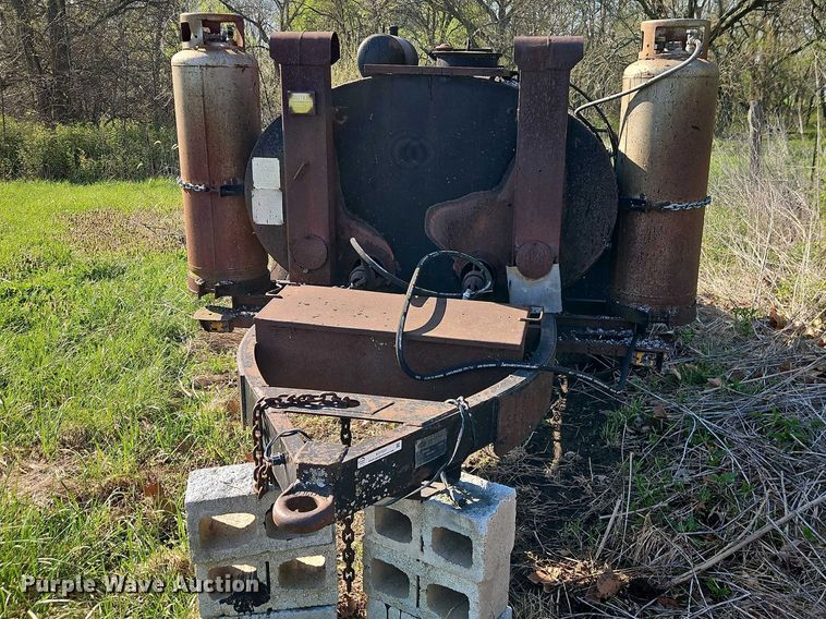 image for item EO7231 Etnyre MU6TRL pothole patcher