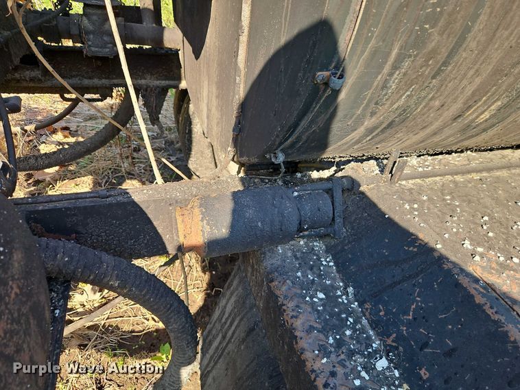 image for item EO7231 Etnyre MU6TRL pothole patcher