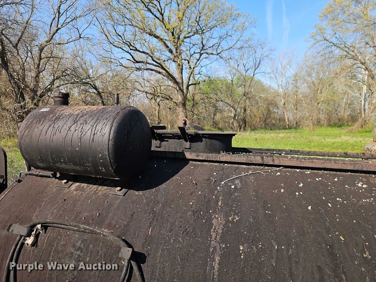 image for item EO7231 Etnyre MU6TRL pothole patcher