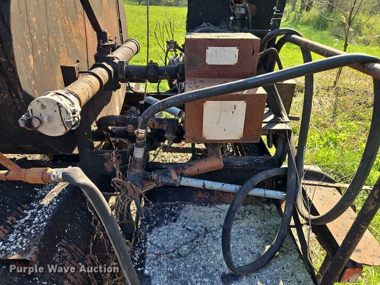 image for item EO7231 Etnyre MU6TRL pothole patcher