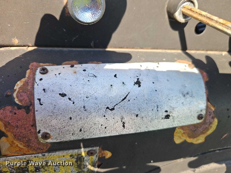 image for item EO7231 Etnyre MU6TRL pothole patcher