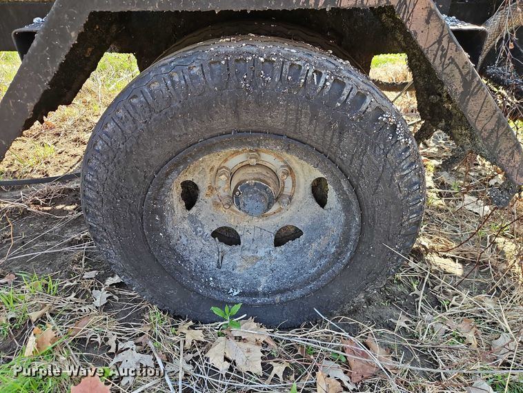 image for item EO7231 Etnyre MU6TRL pothole patcher