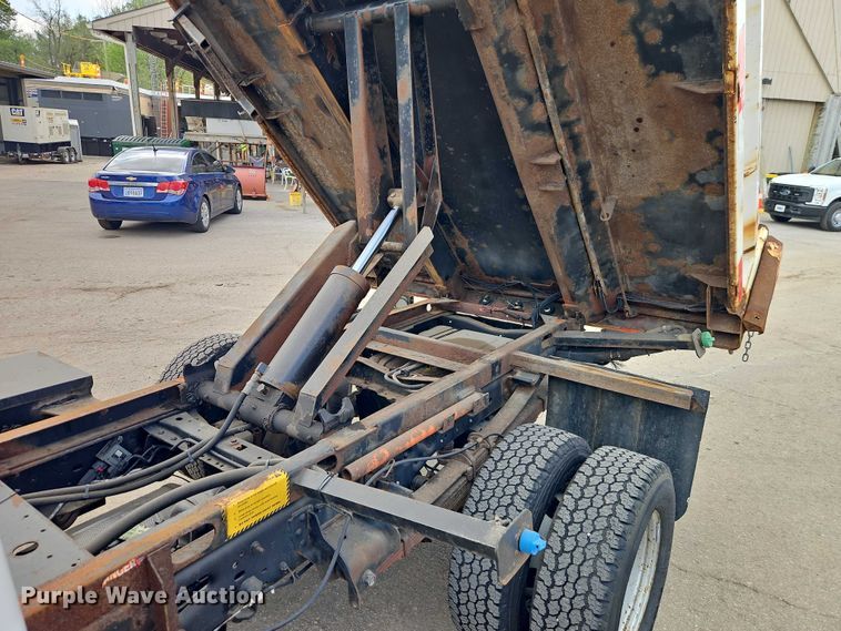 image for item EO7235 2011 Ford F350 Super Duty 