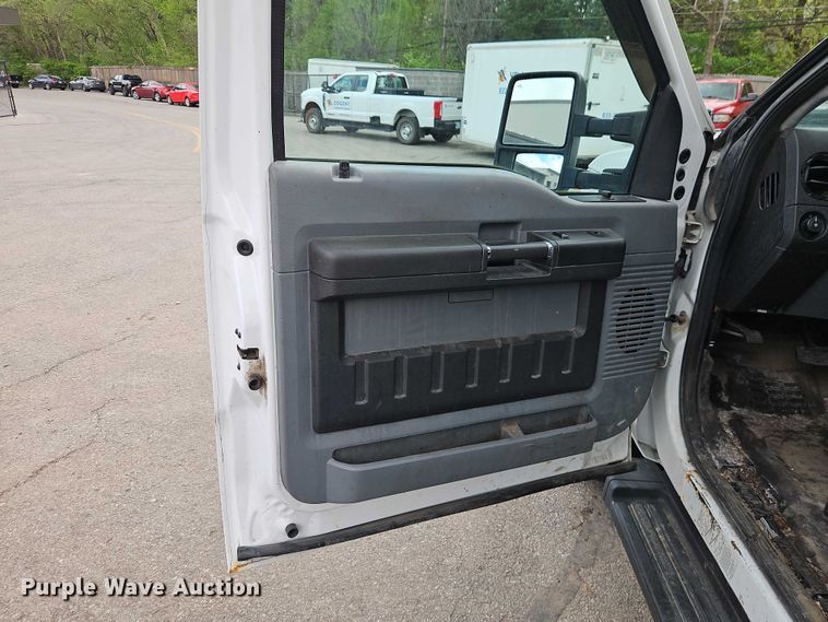 image for item EO7235 2011 Ford F350 Super Duty 