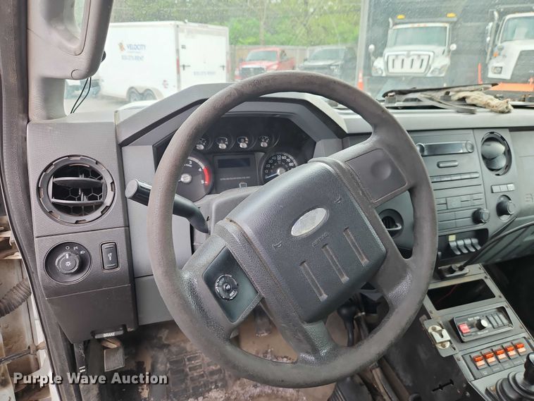 image for item EO7235 2011 Ford F350 Super Duty 