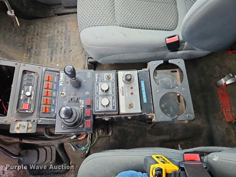 image for item EO7235 2011 Ford F350 Super Duty 
