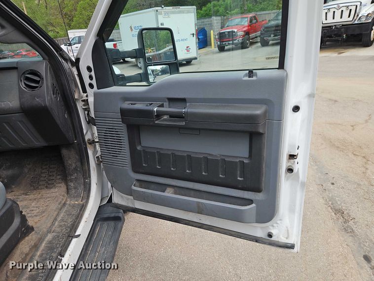 image for item EO7235 2011 Ford F350 Super Duty 