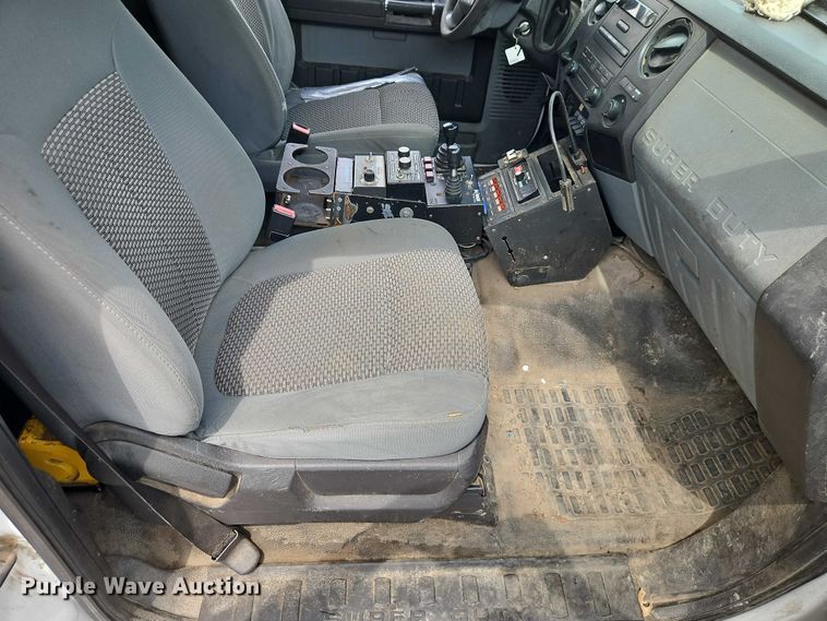 image for item EO7235 2011 Ford F350 Super Duty 