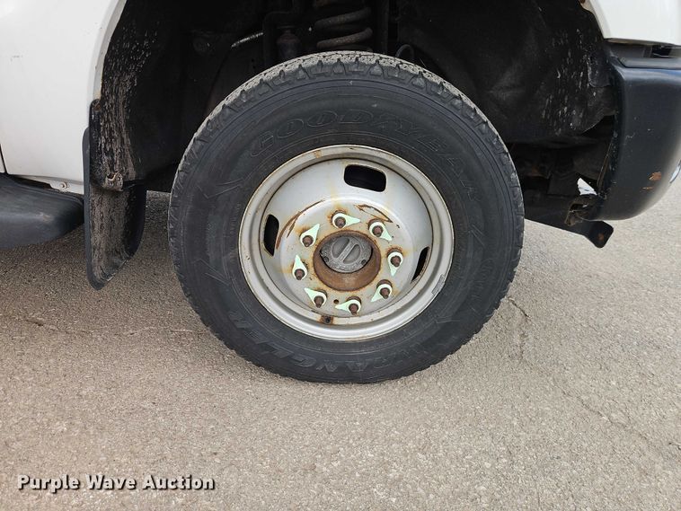 image for item EO7235 2011 Ford F350 Super Duty 