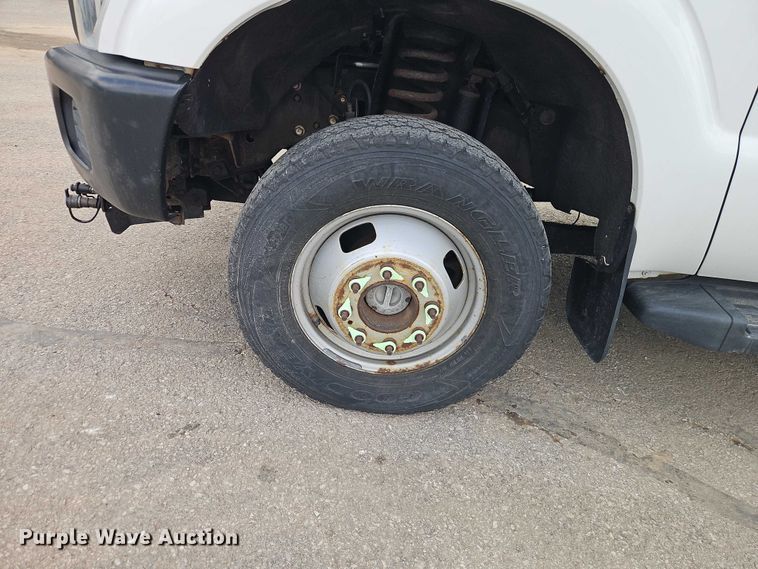 image for item EO7235 2011 Ford F350 Super Duty 