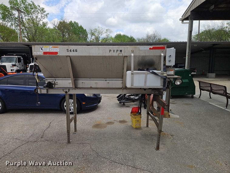image for item EO7235 2011 Ford F350 Super Duty 