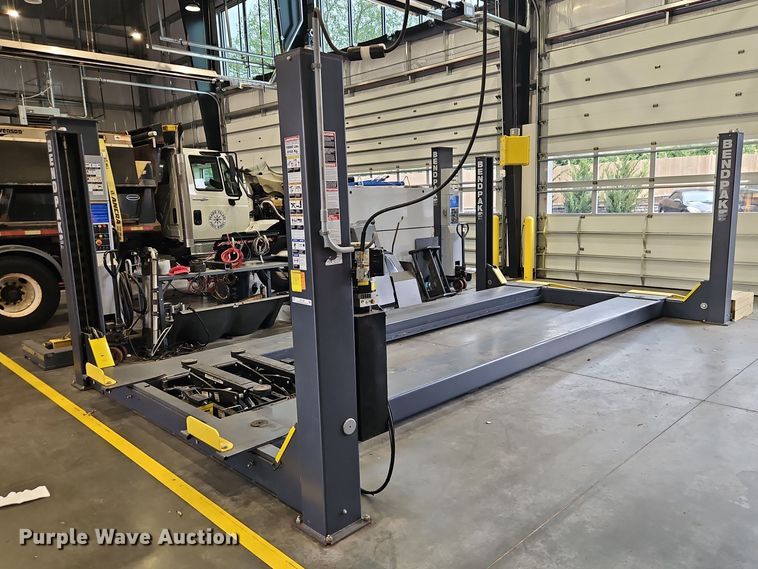 image for item EO7236 BendPak HDS-18E automotive lift