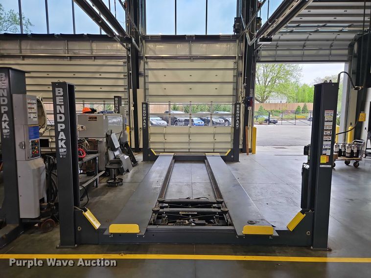 image for item EO7236 BendPak HDS-18E automotive lift
