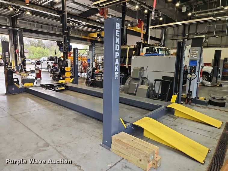 image for item EO7236 BendPak HDS-18E automotive lift