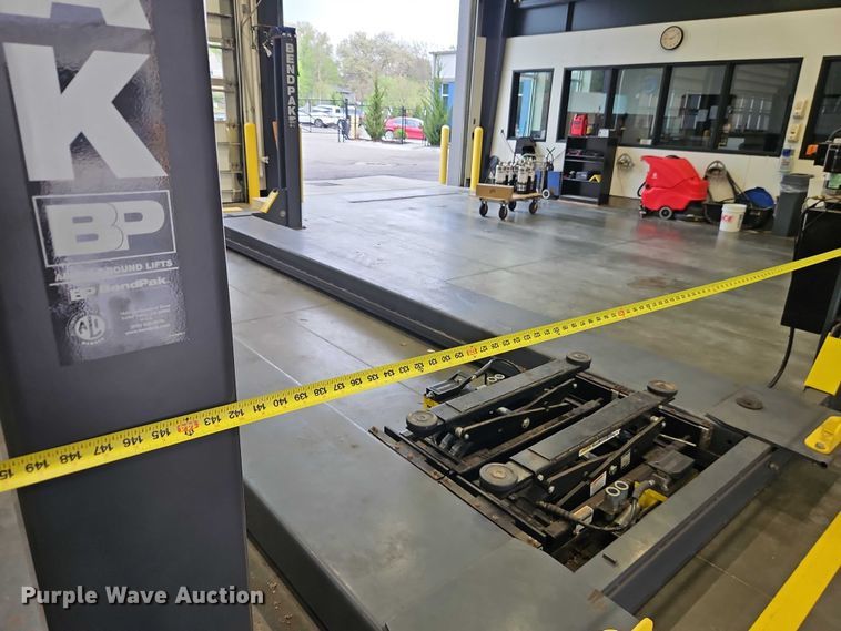 image for item EO7236 BendPak HDS-18E automotive lift