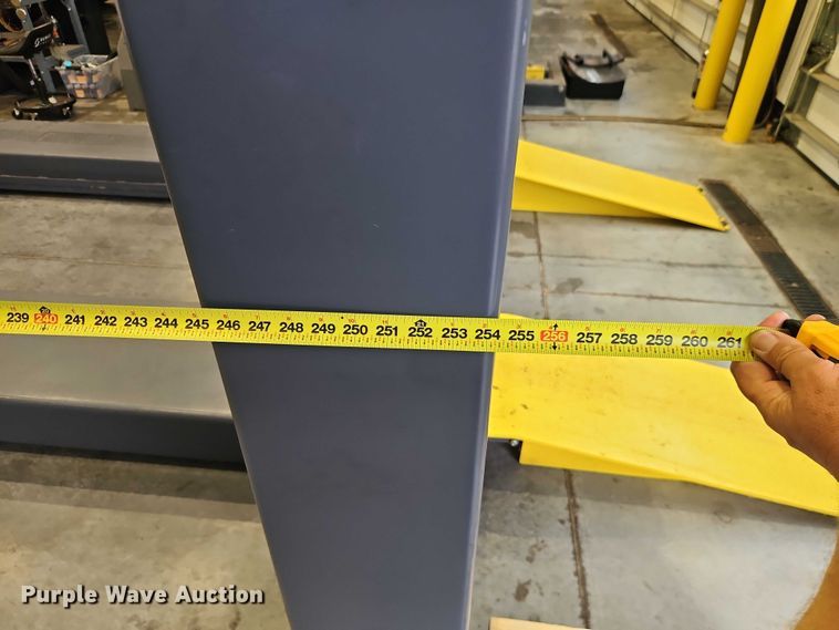 image for item EO7236 BendPak HDS-18E automotive lift