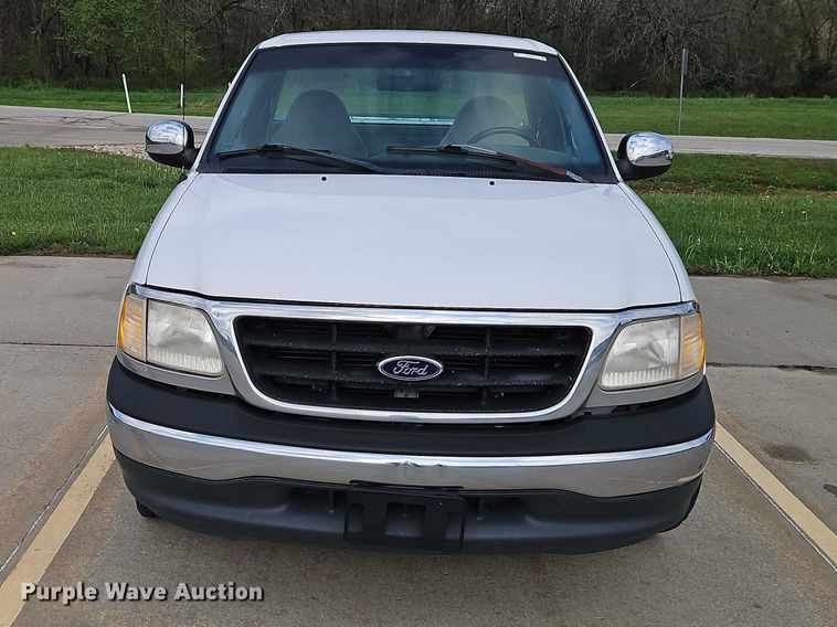 image for item EO7242 2000 Ford F-150 pickup truck