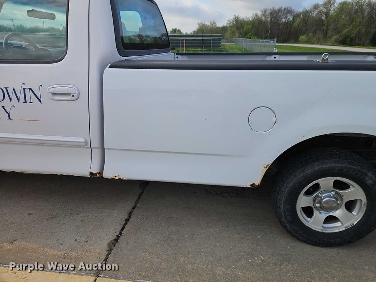 image for item EO7242 2000 Ford F-150 pickup truck