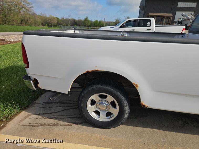 image for item EO7242 2000 Ford F-150 pickup truck