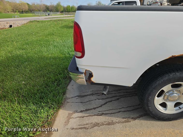 image for item EO7242 2000 Ford F-150 pickup truck