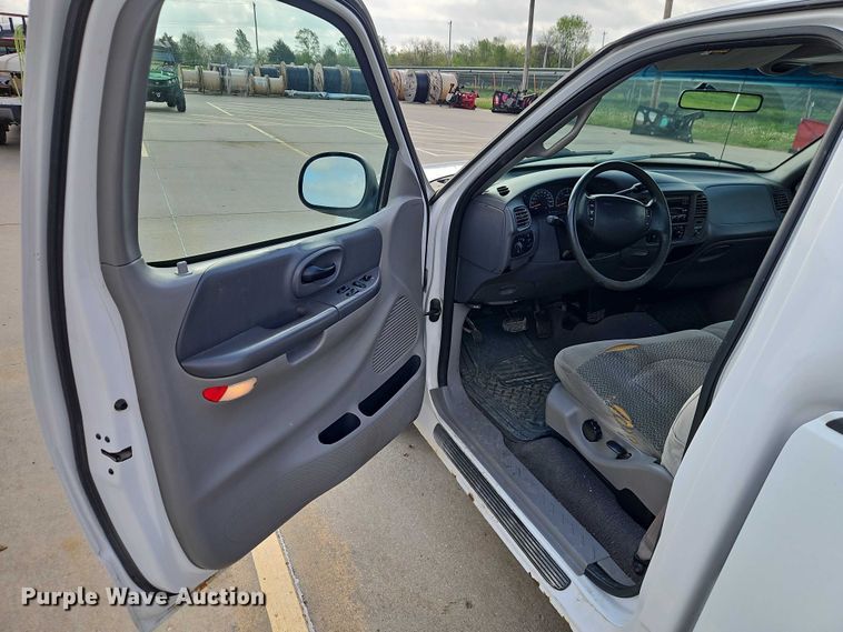 image for item EO7242 2000 Ford F-150 pickup truck