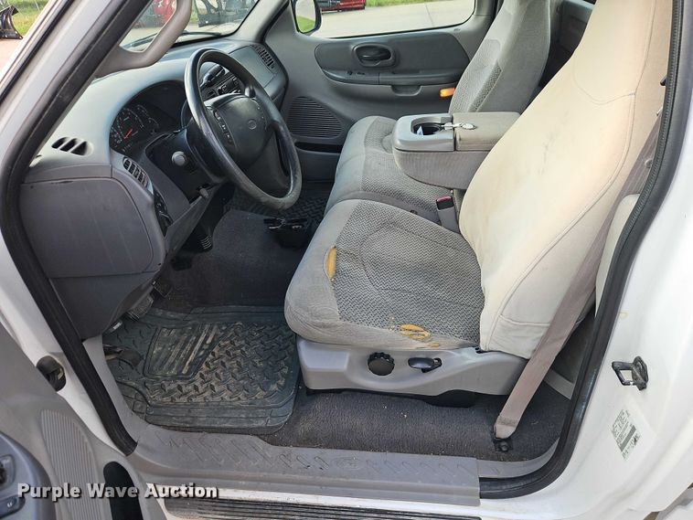 image for item EO7242 2000 Ford F-150 pickup truck