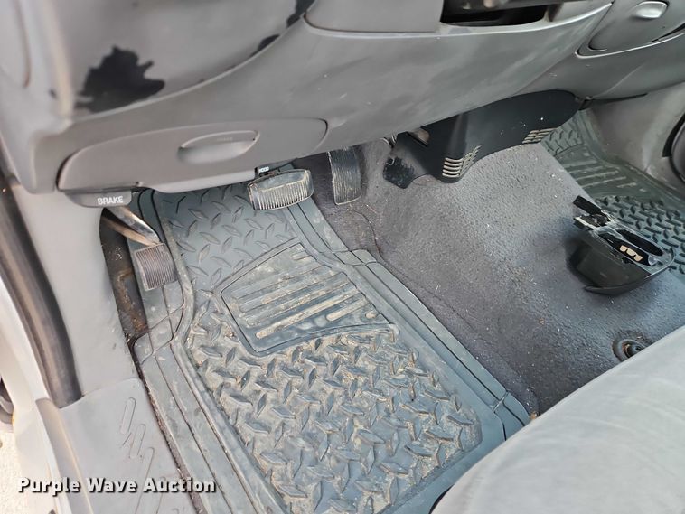 image for item EO7242 2000 Ford F-150 pickup truck