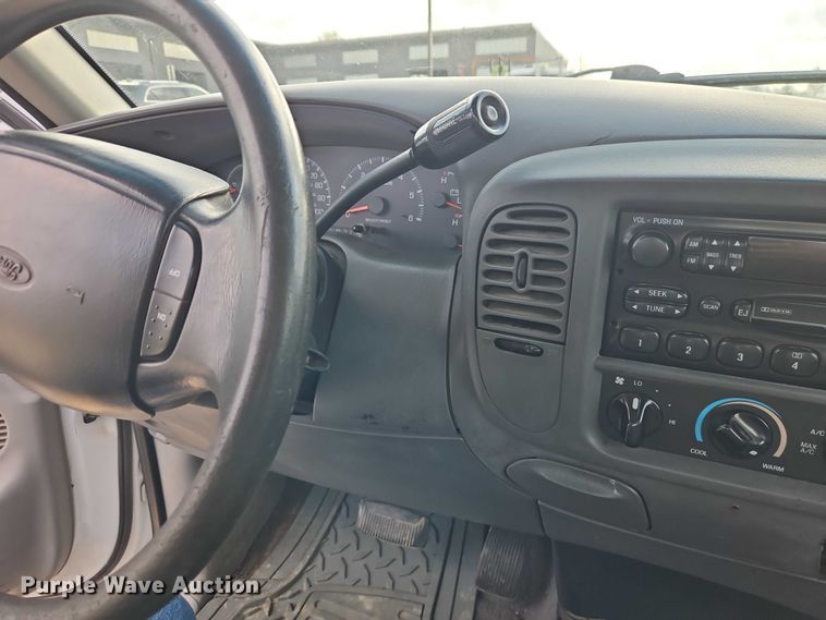 image for item EO7242 2000 Ford F-150 pickup truck