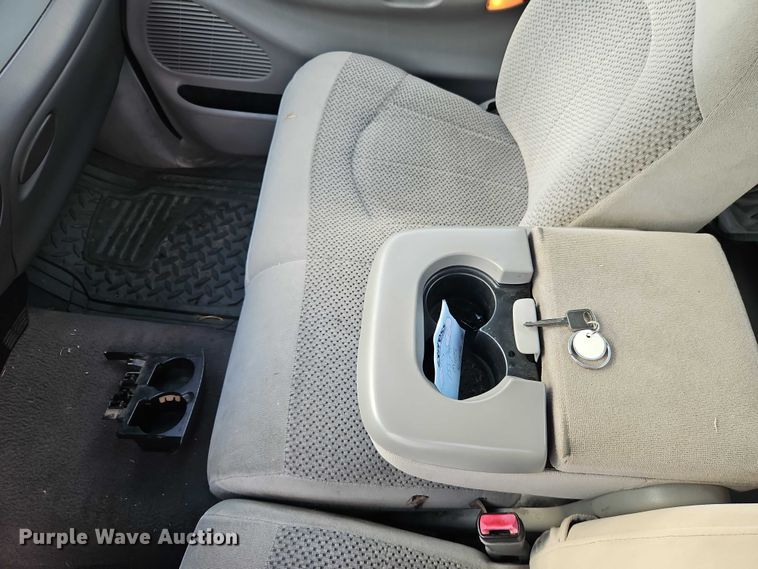 image for item EO7242 2000 Ford F-150 pickup truck