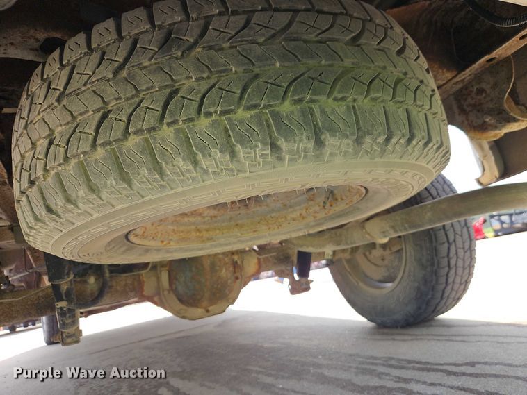 image for item EO7242 2000 Ford F-150 pickup truck