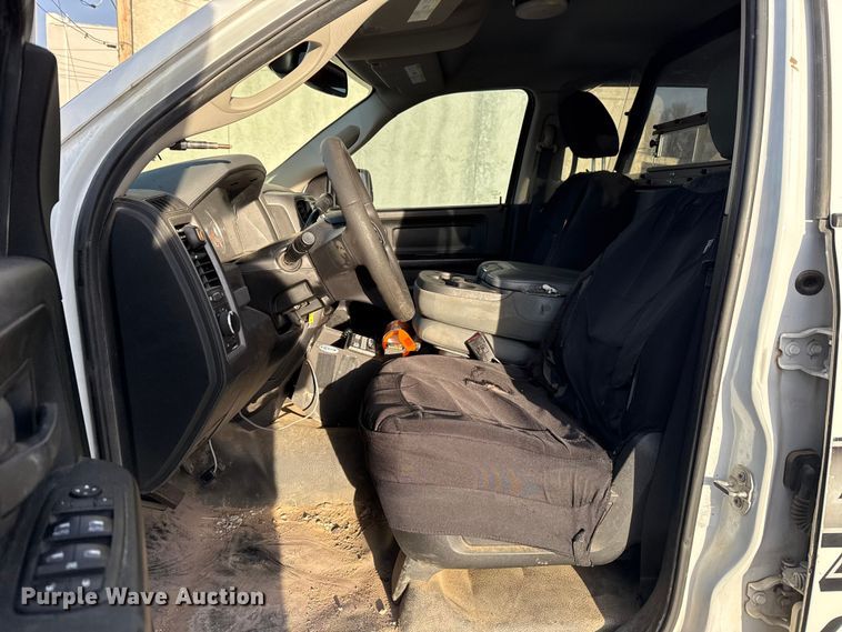 image for item ES5504 2018 RAM 1500 Crew Cab pickup truck