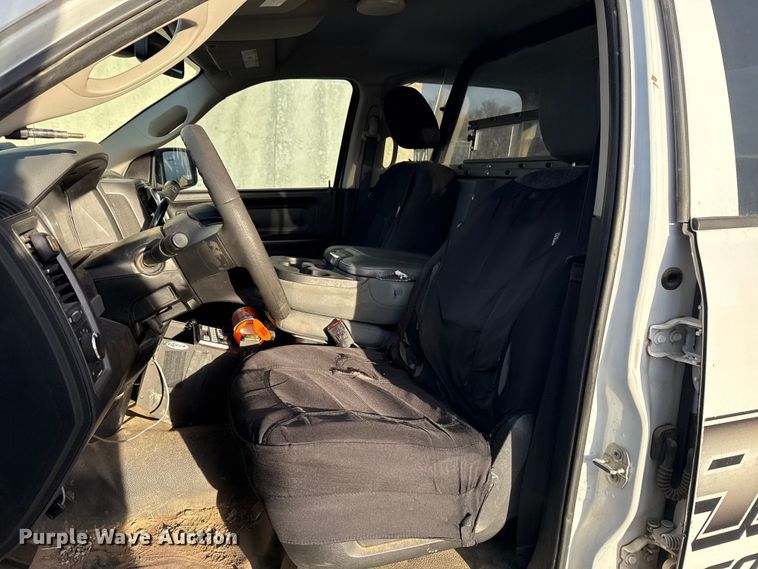 image for item ES5504 2018 RAM 1500 Crew Cab pickup truck