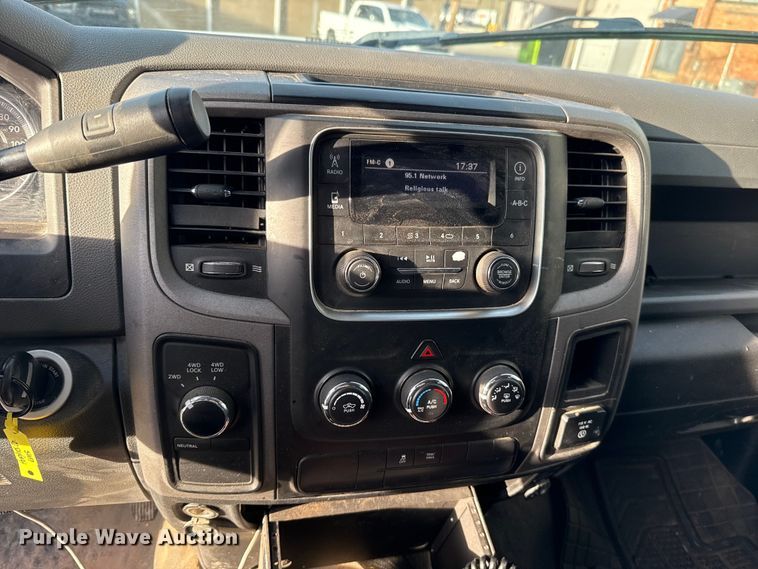 image for item ES5504 2018 RAM 1500 Crew Cab pickup truck