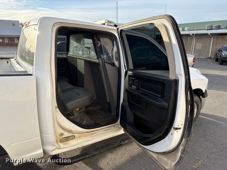 image for item ES5504 2018 RAM 1500 Crew Cab pickup truck