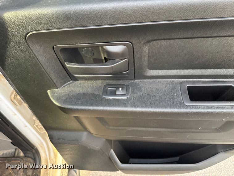 image for item ES5504 2018 RAM 1500 Crew Cab pickup truck