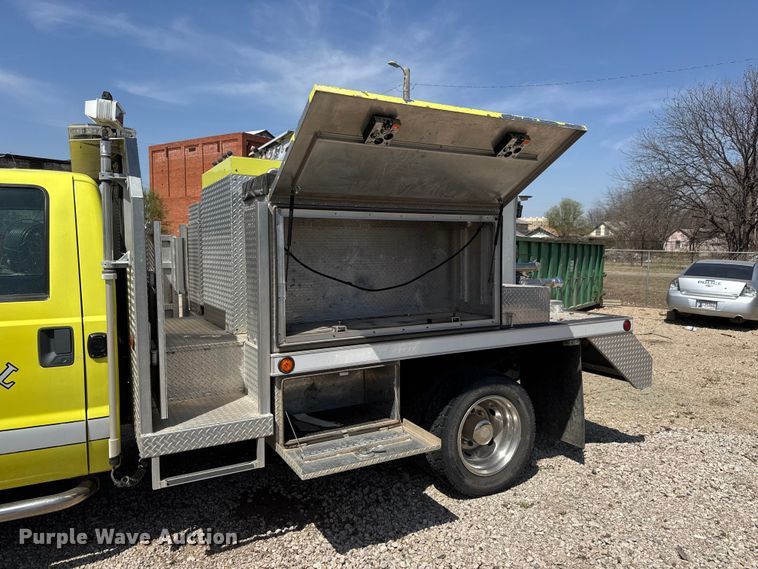 image for item ET1836 2009 Ford F550 brush fire truck