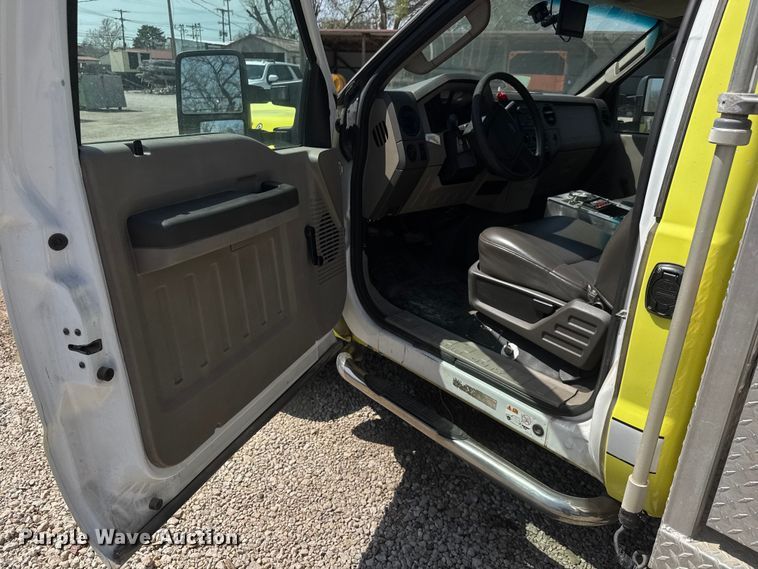 image for item ET1836 2009 Ford F550 brush fire truck