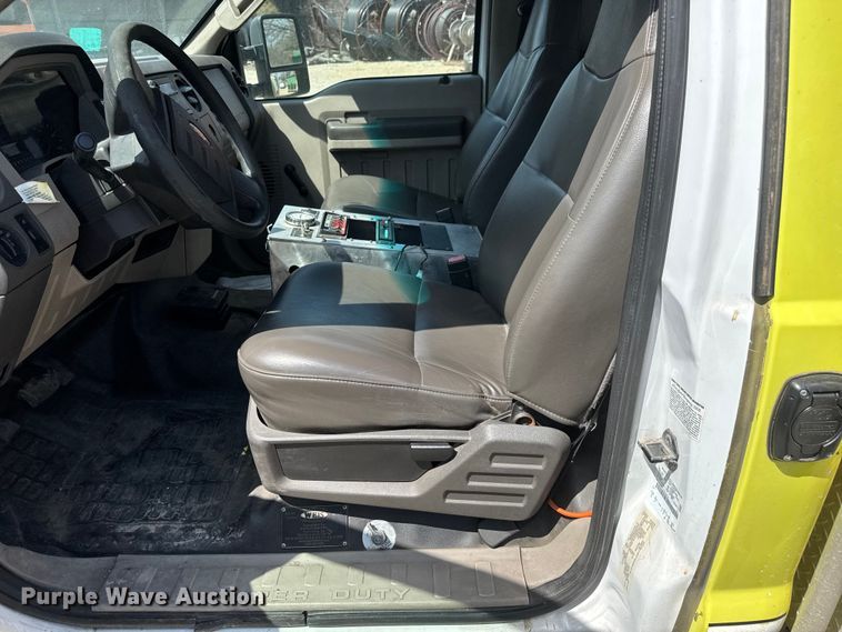 image for item ET1836 2009 Ford F550 brush fire truck